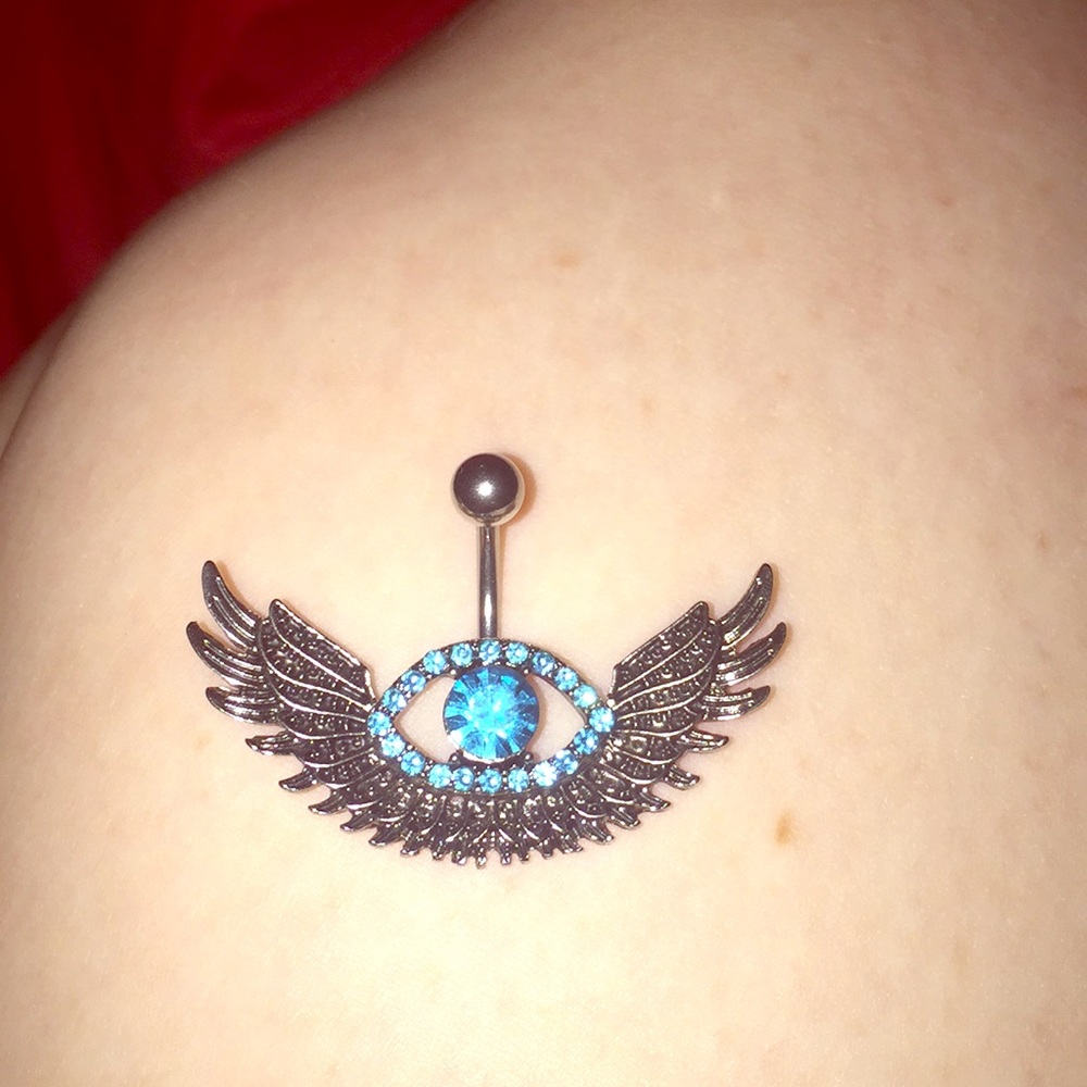 Eye and wing belly ring